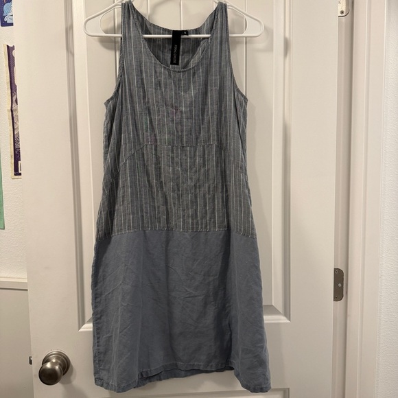 Feral Childe Tops - Feral Childe Linen Blend Long Tank Top Women’s Small